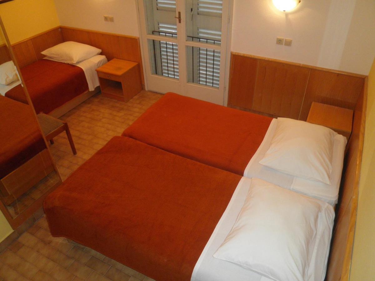 Hotel Zora Pavilions Primošten Eksteriør billede
