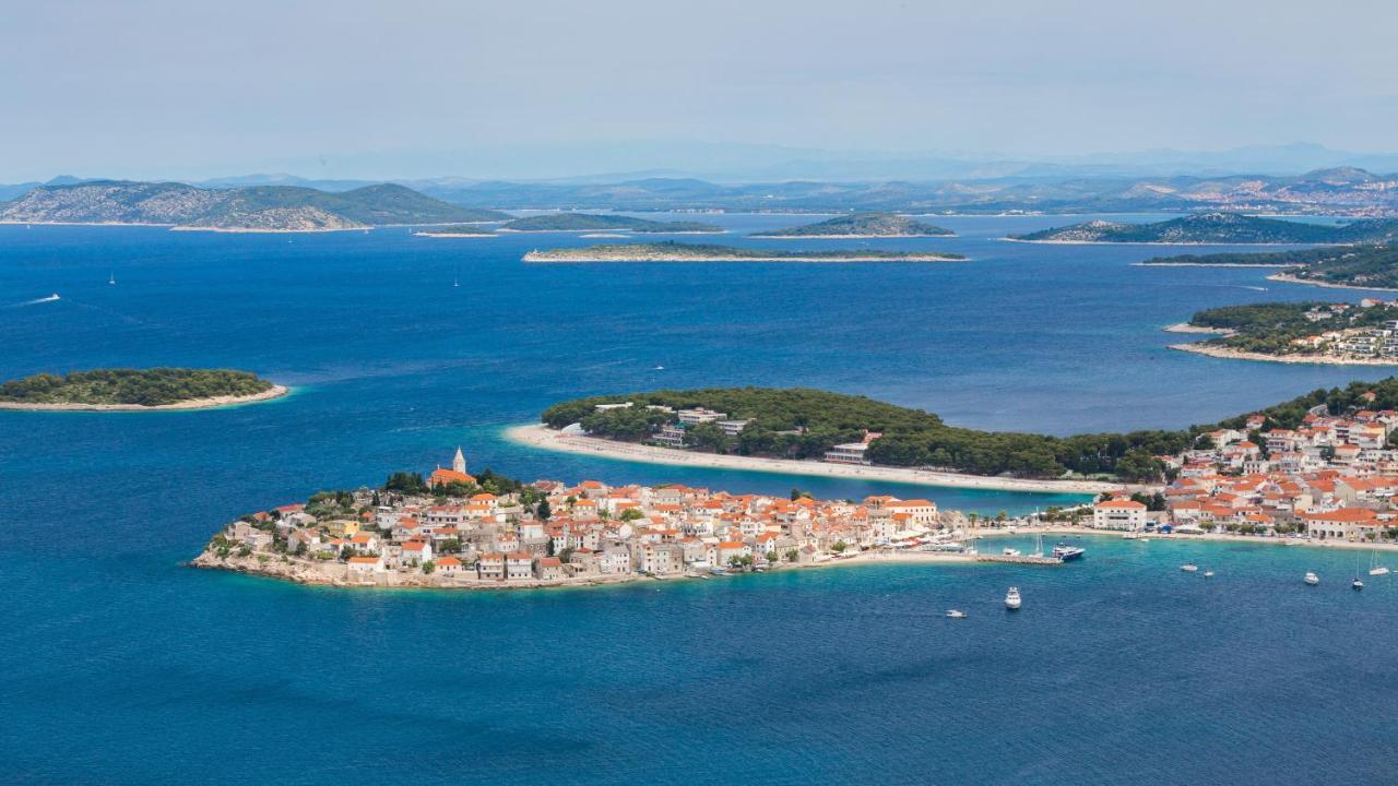 Hotel Zora Pavilions Primošten Eksteriør billede