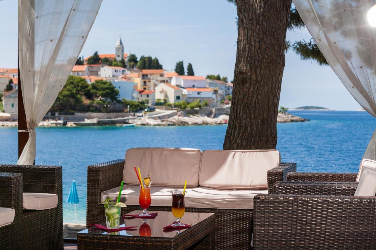 Hotel Zora Pavilions Primošten Eksteriør billede
